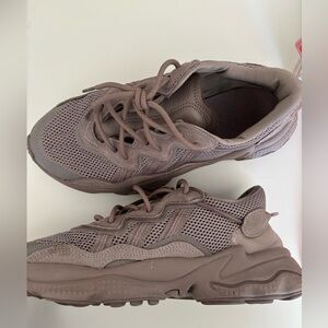 Women Adidas Ozweegos